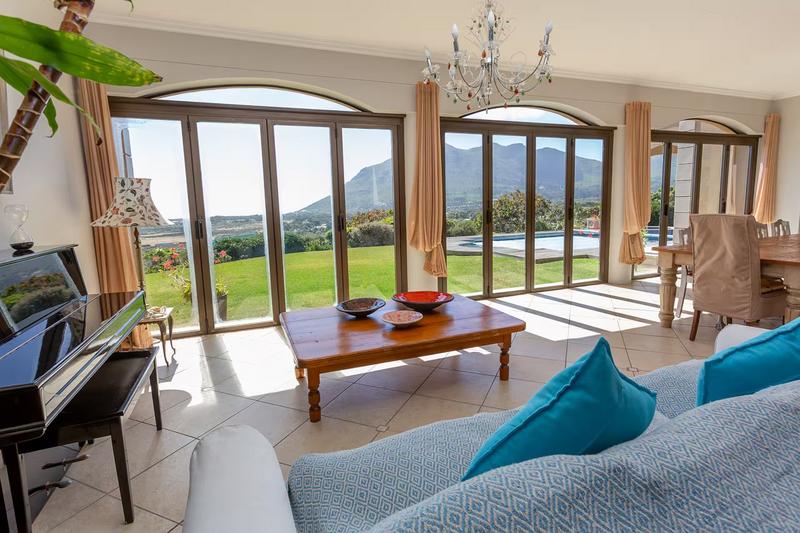 To Let 4 Bedroom Property for Rent in Crofters Valley Western Cape